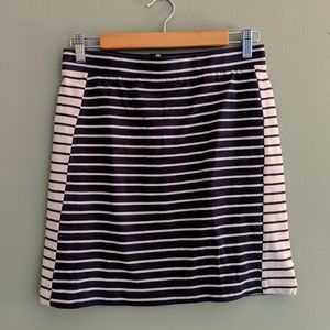 Knitted short pencil skirt